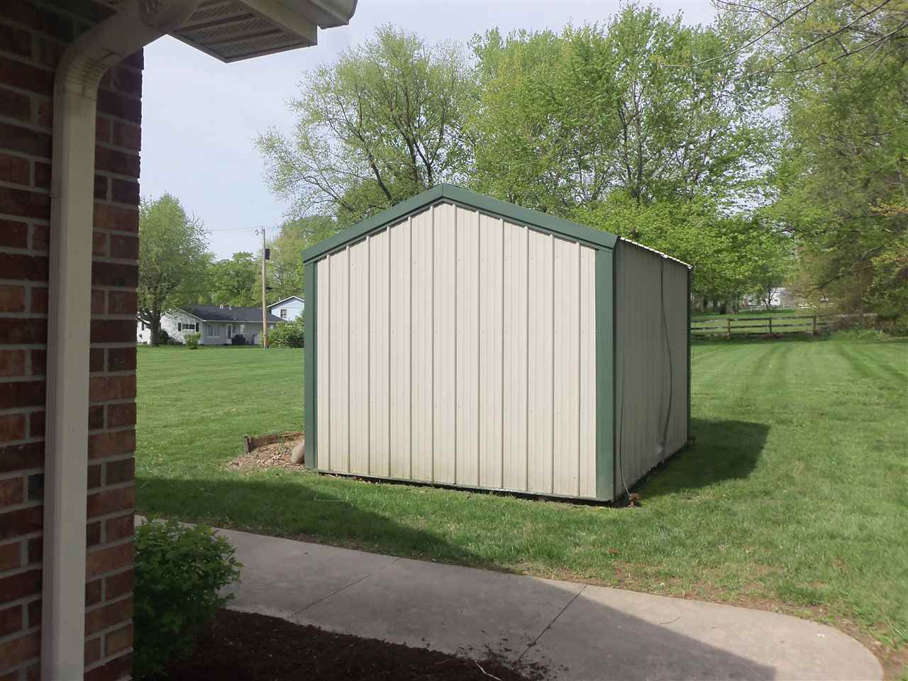 503 NE 21st St, Washington, IN 47501 photo 14