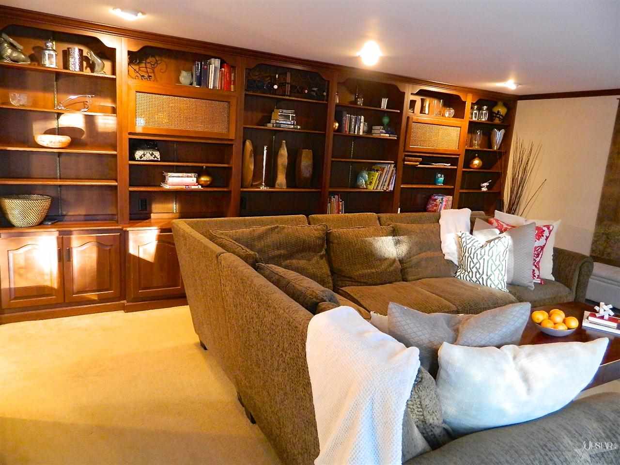 4910 Oak Creek Ct, Fort Wayne, IN 46835 photo 8