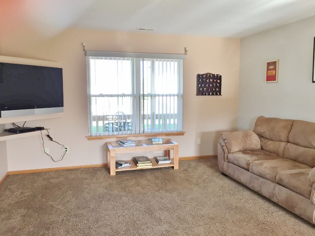 510 Freds Ct, Kendallville, IN 46755 photo 8