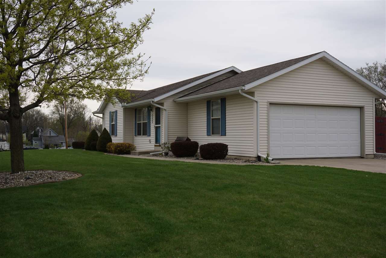 929 Michigan Ave, Goshen, IN 46528 photo 3