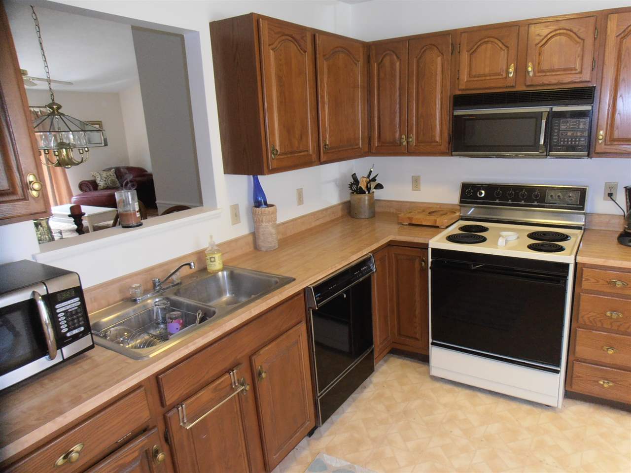 6123 Old English Ct, South Bend, IN 46614 photo 3