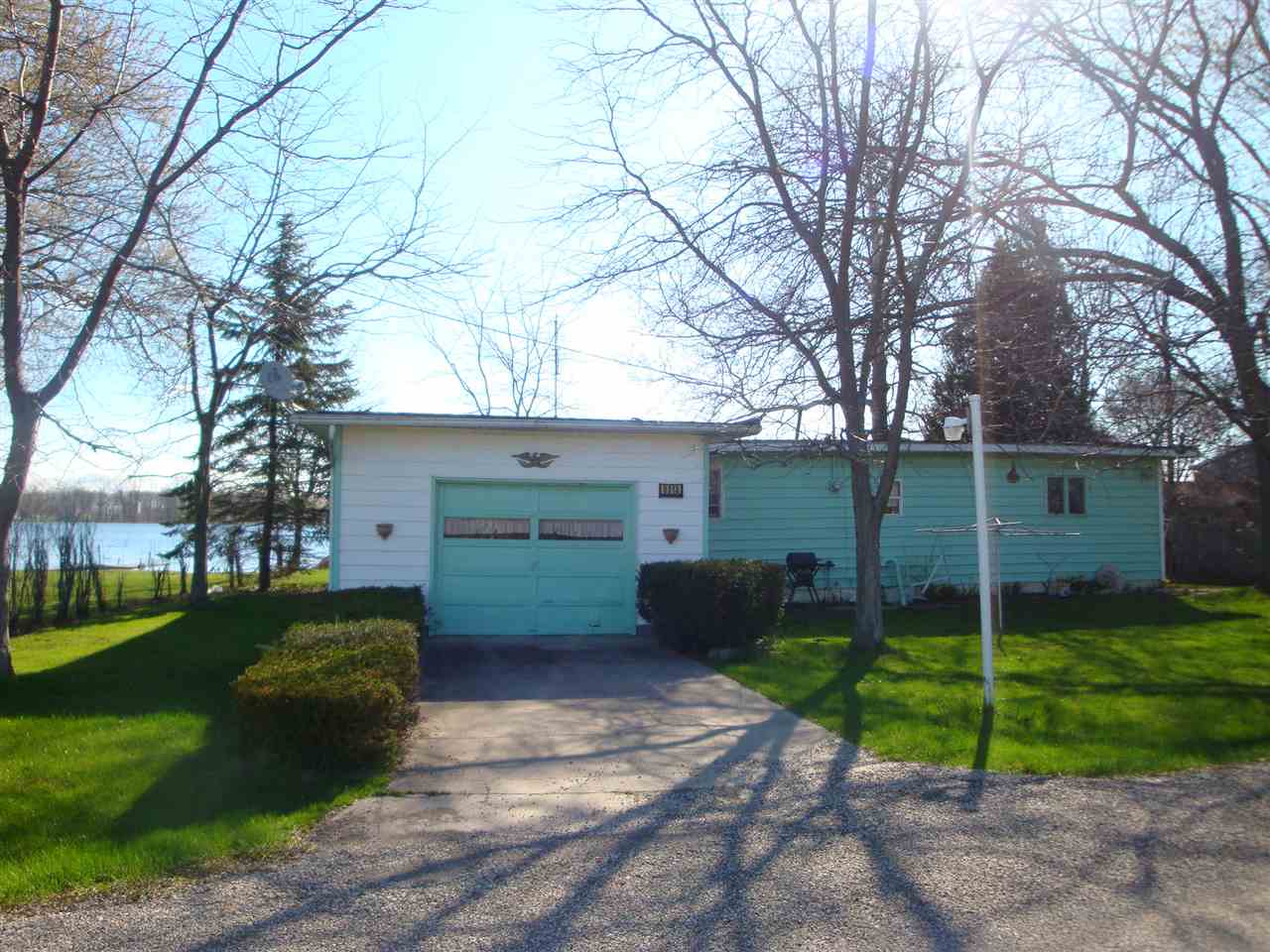 5313 S Highpoint Dr, Albion, IN 46701 photo 1