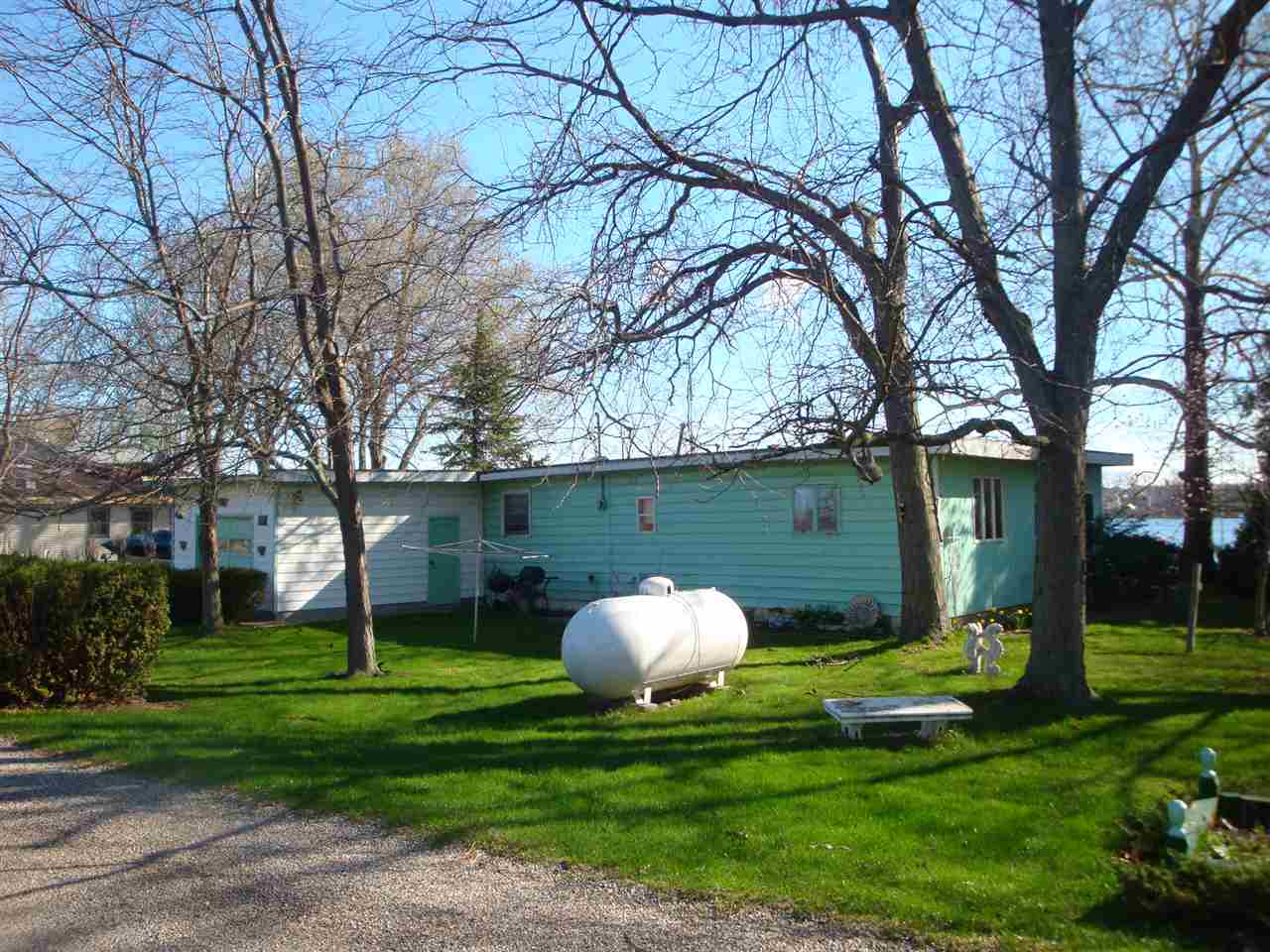 5313 S Highpoint Dr, Albion, IN 46701 photo 4