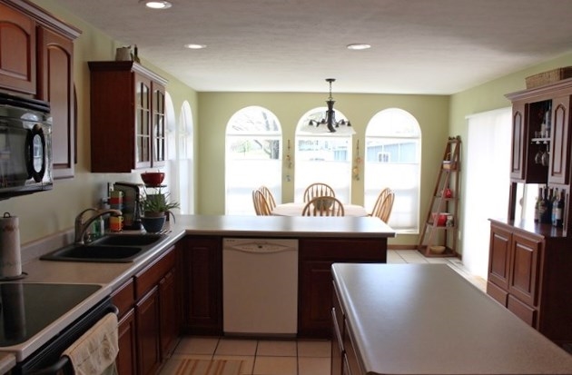 412 E Jackson St, Mentone, IN 46539 photo 2