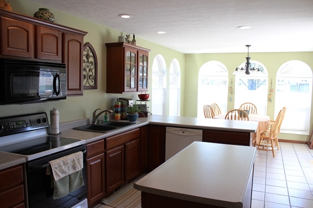 412 E Jackson St, Mentone, IN 46539 photo 7