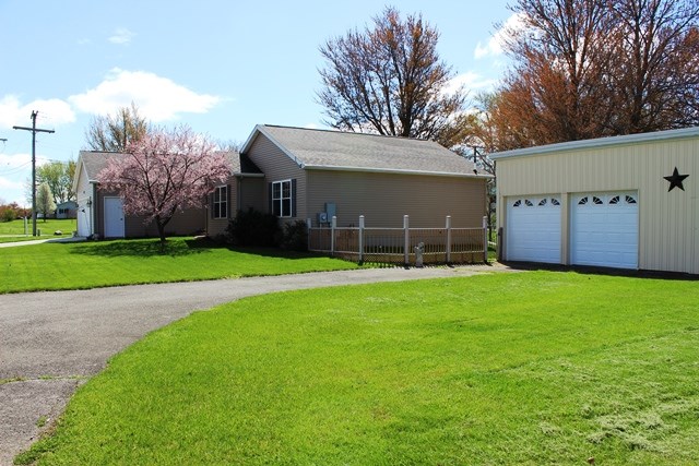 412 E Jackson St, Mentone, IN 46539 photo 18