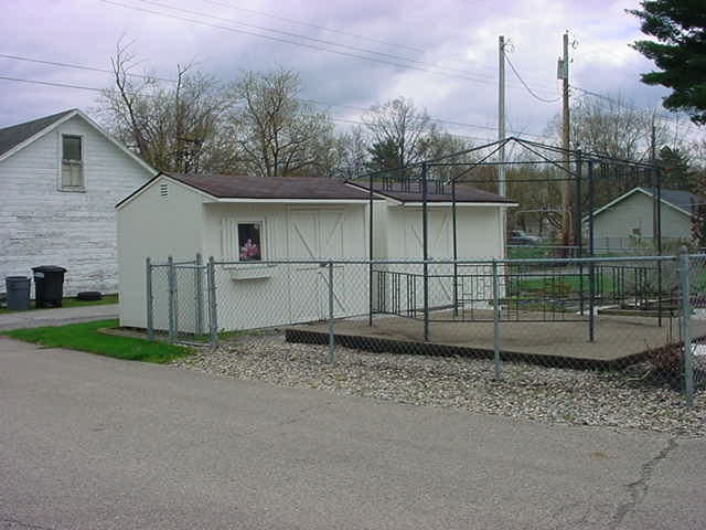 914 S 13th St, Goshen, IN 46526 photo 4