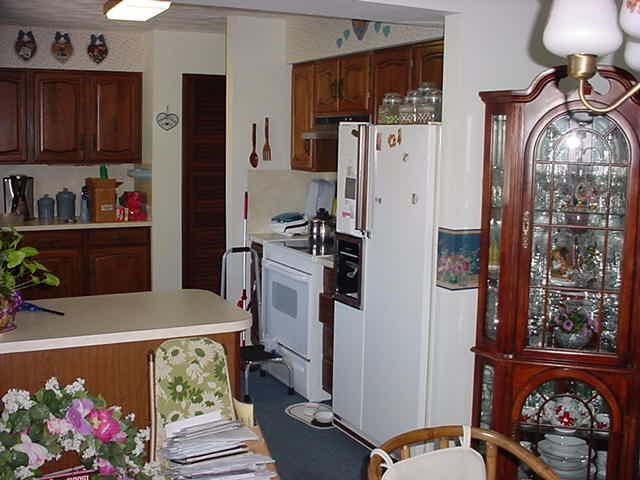 914 S 13th St, Goshen, IN 46526 photo 8
