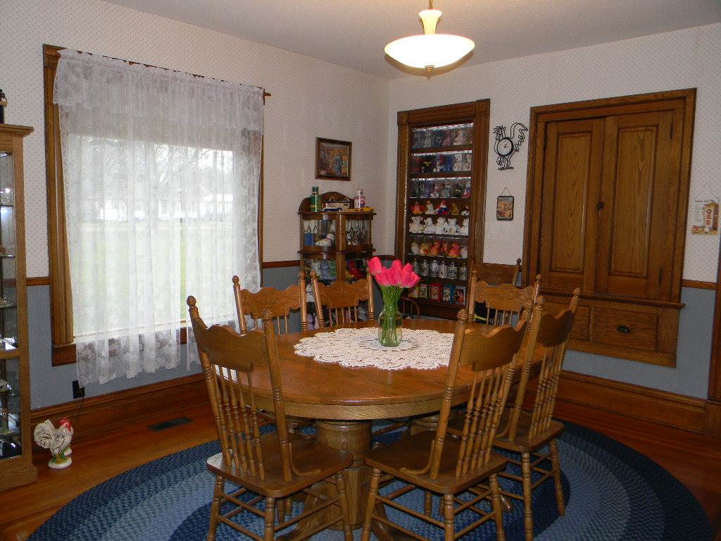 604 Defiance St, Howe, IN 46746 photo 15