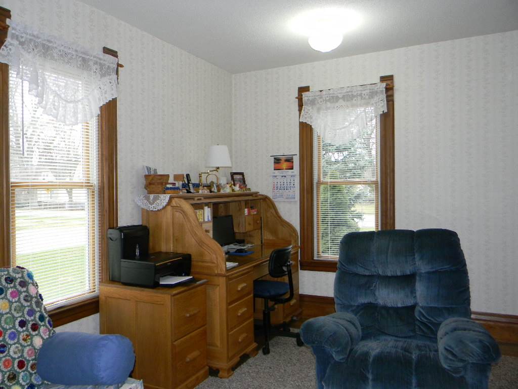 604 Defiance St, Howe, IN 46746 photo 22