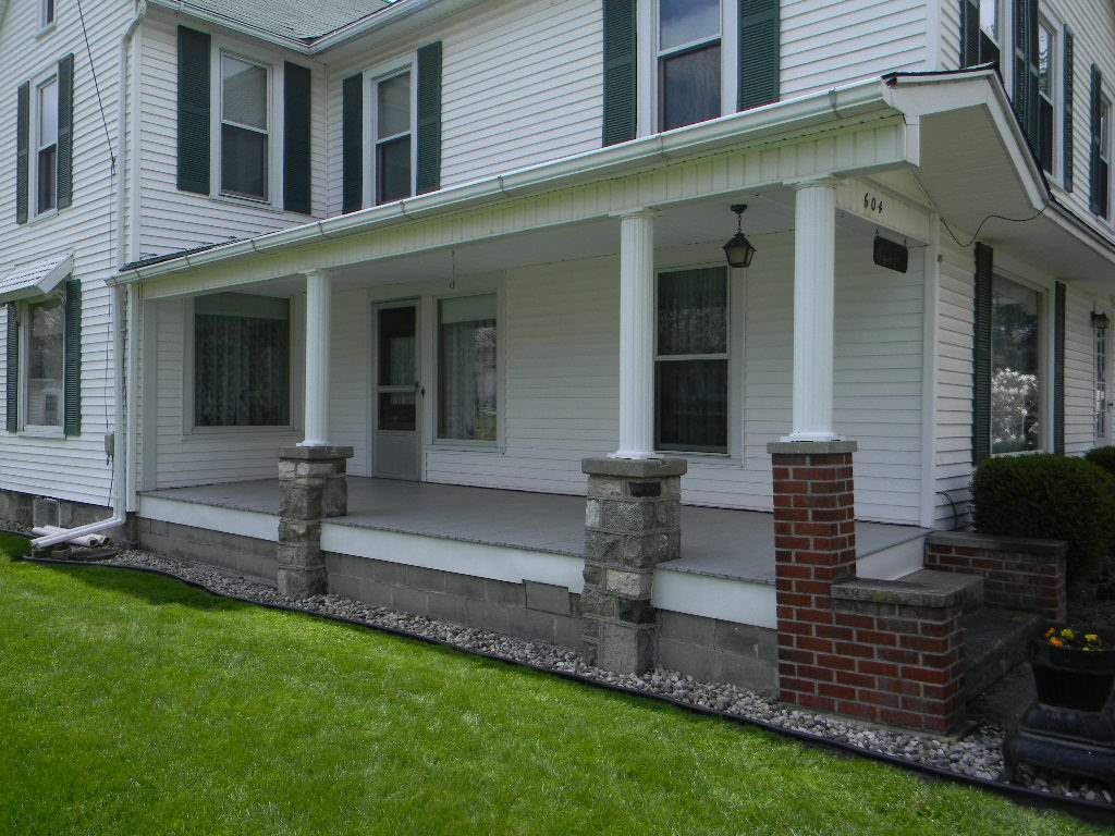 604 Defiance St, Howe, IN 46746 photo 3