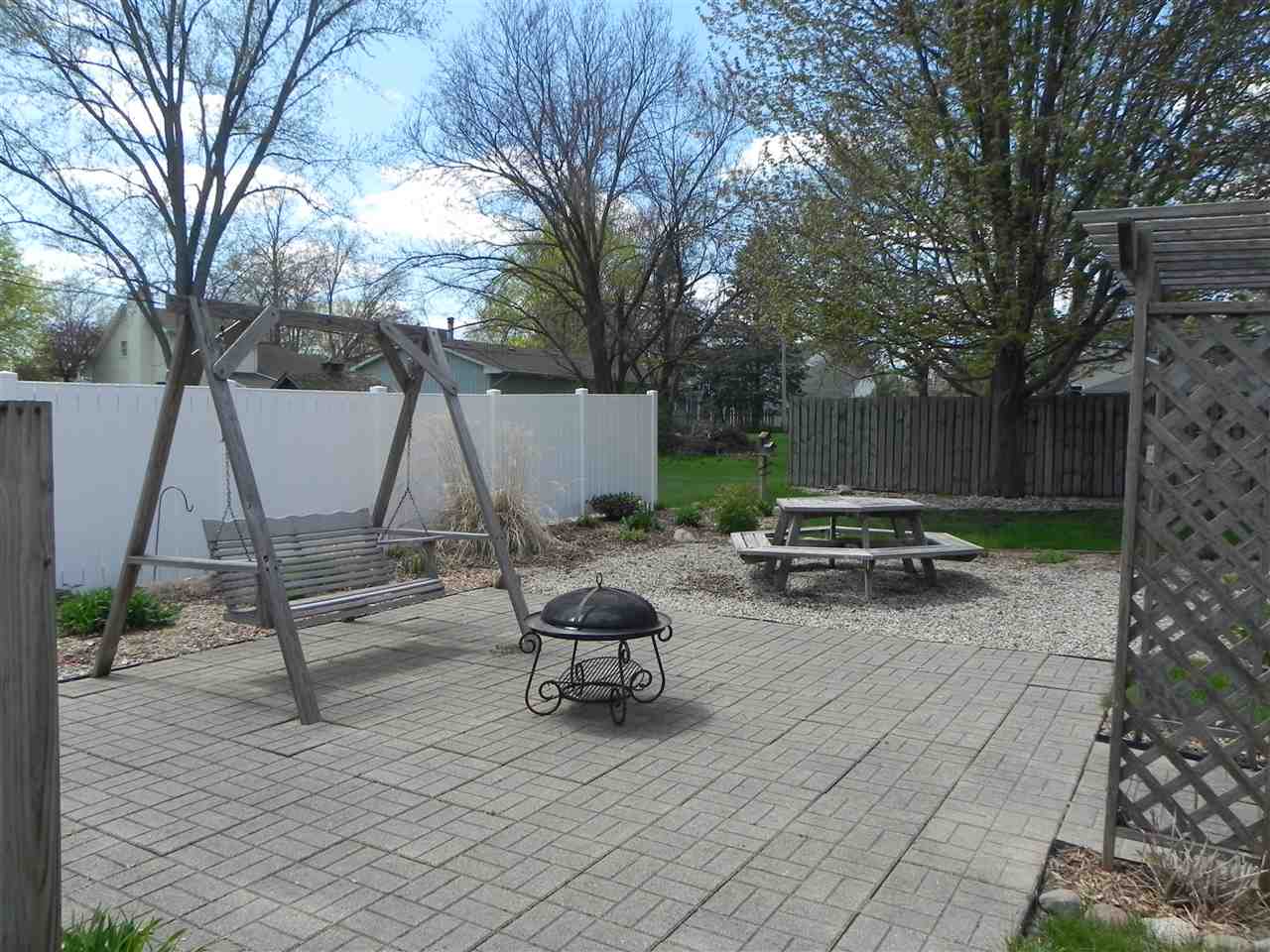 607 E Sixth St, North Manchester, IN 46962 photo 16