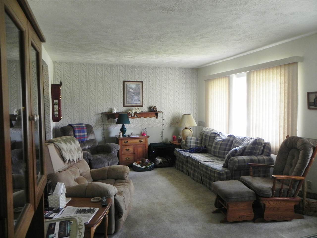 607 E Sixth St, North Manchester, IN 46962 photo 2