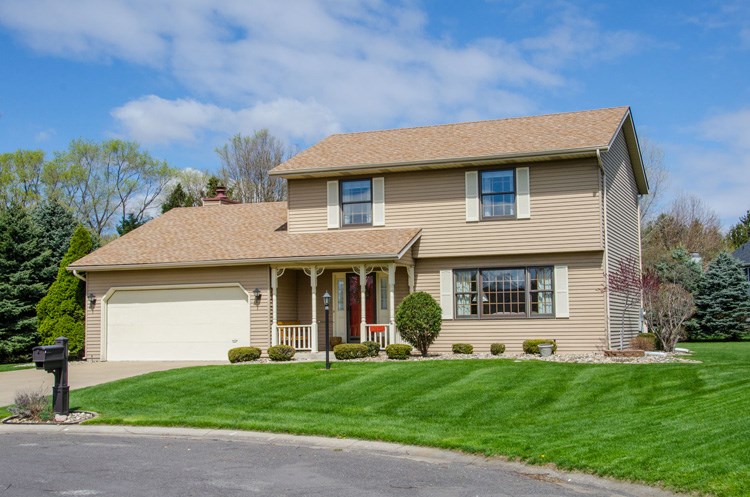 52131 Broken Arrow Dr, Granger, IN 46530 photo 1