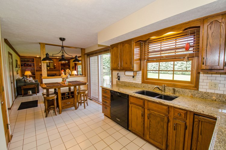 52131 Broken Arrow Dr, Granger, IN 46530 photo 3