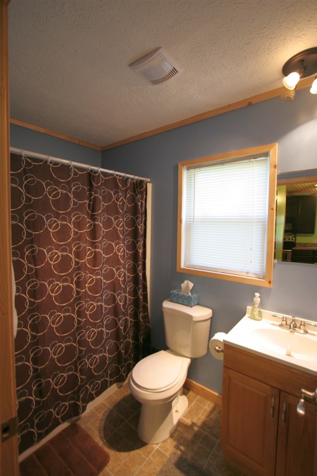 1590 S 1100 E, Celestine, IN 47521 photo 11