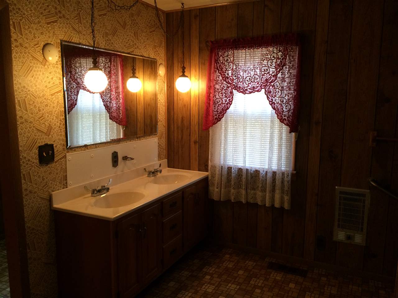 1240 Ogan Ave, Huntington, IN 46750 photo 6