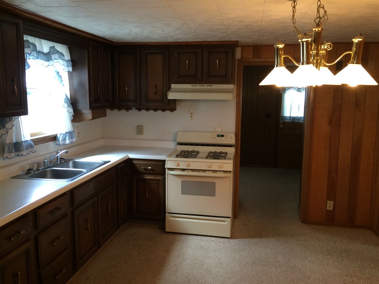 1240 Ogan Ave, Huntington, IN 46750 photo 4