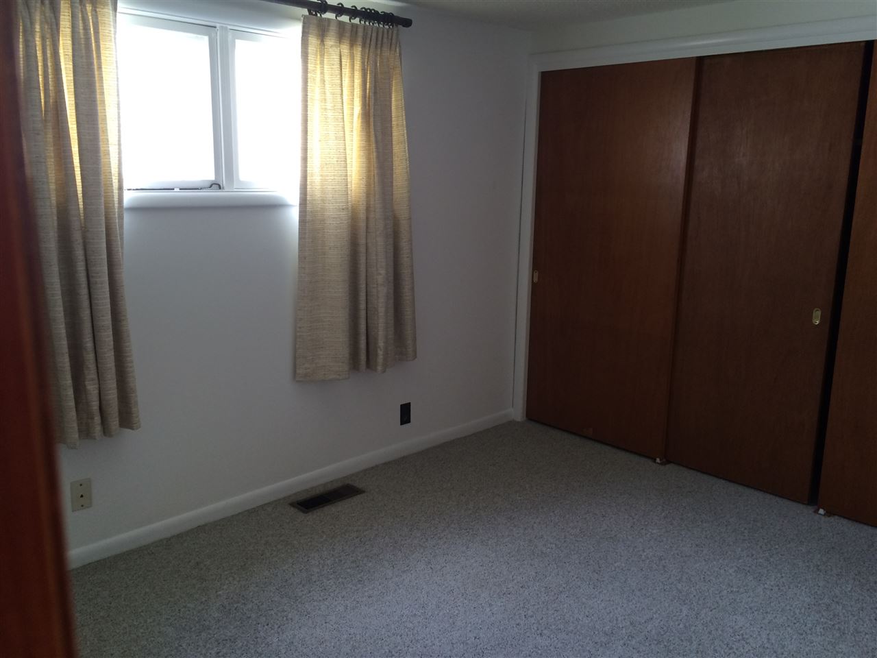 1240 Ogan Ave, Huntington, IN 46750 photo 8