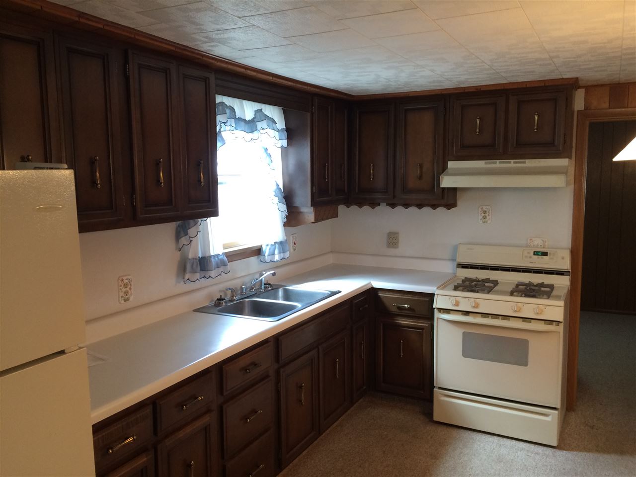 1240 Ogan Ave, Huntington, IN 46750 photo 3