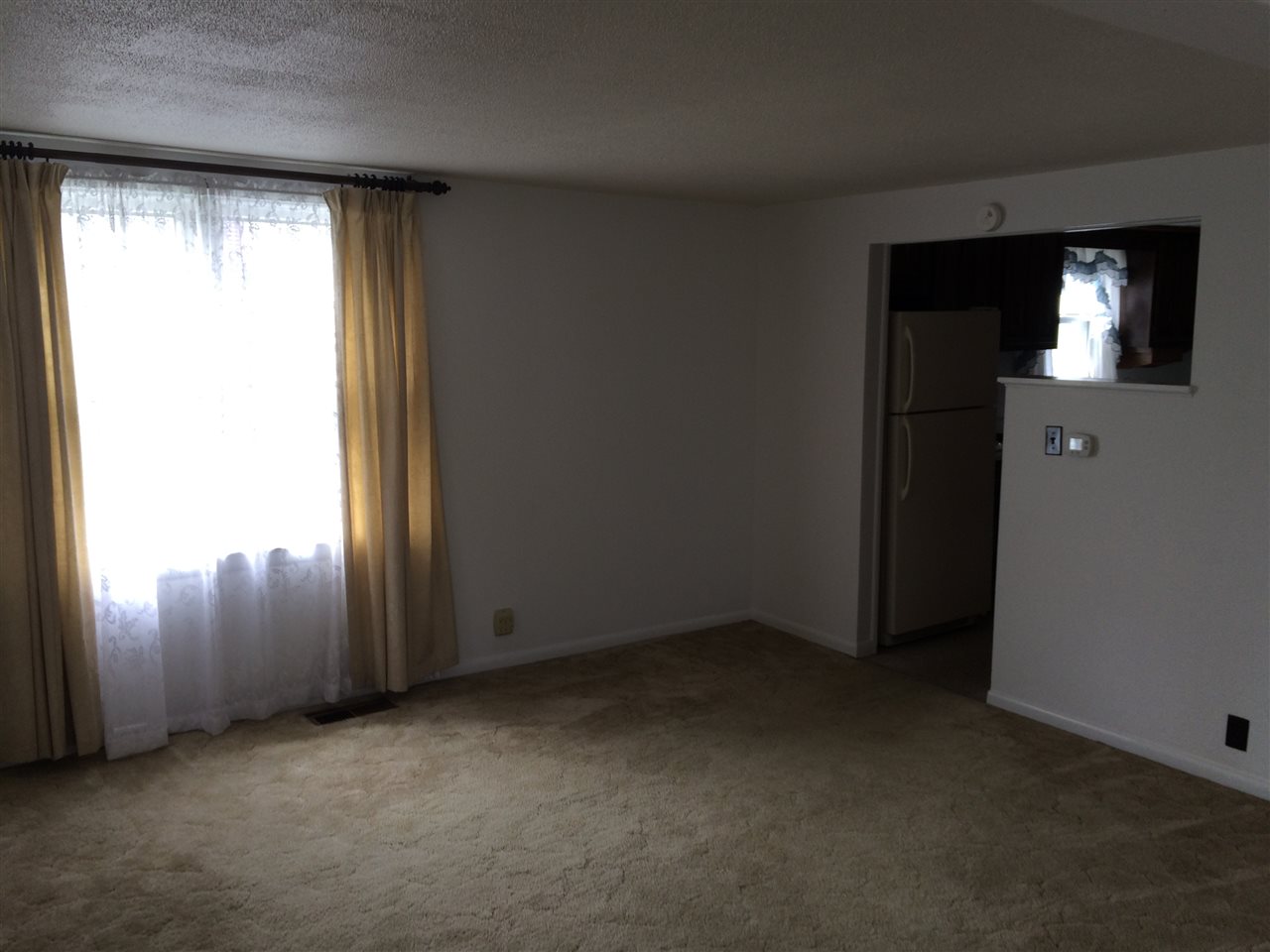 1240 Ogan Ave, Huntington, IN 46750 photo 2