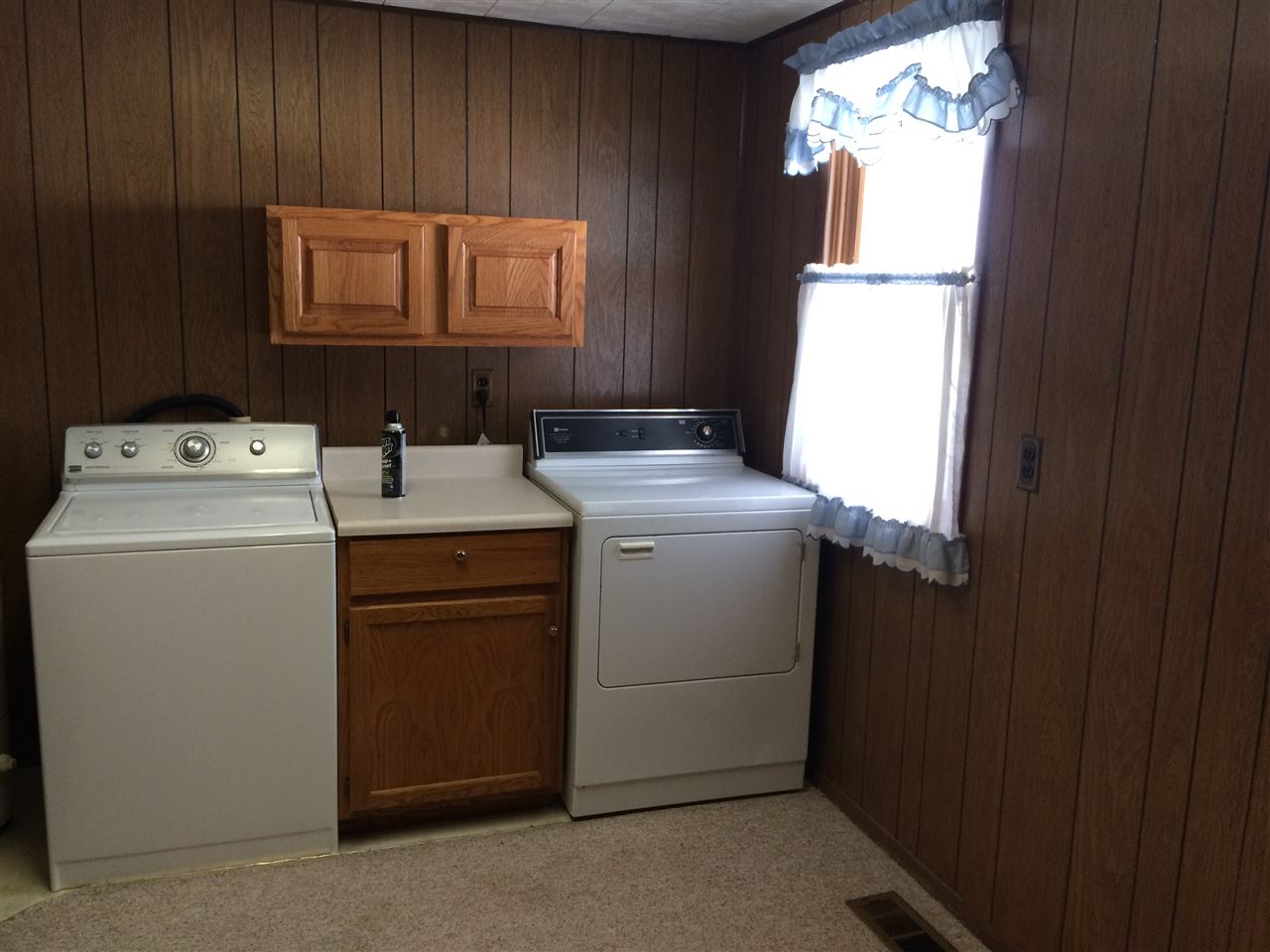 1240 Ogan Ave, Huntington, IN 46750 photo 5