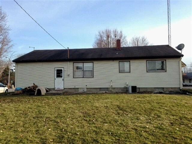 612 E Walnut, Akron, IN 46910 photo 10