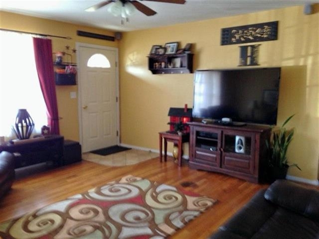 612 E Walnut, Akron, IN 46910 photo 3