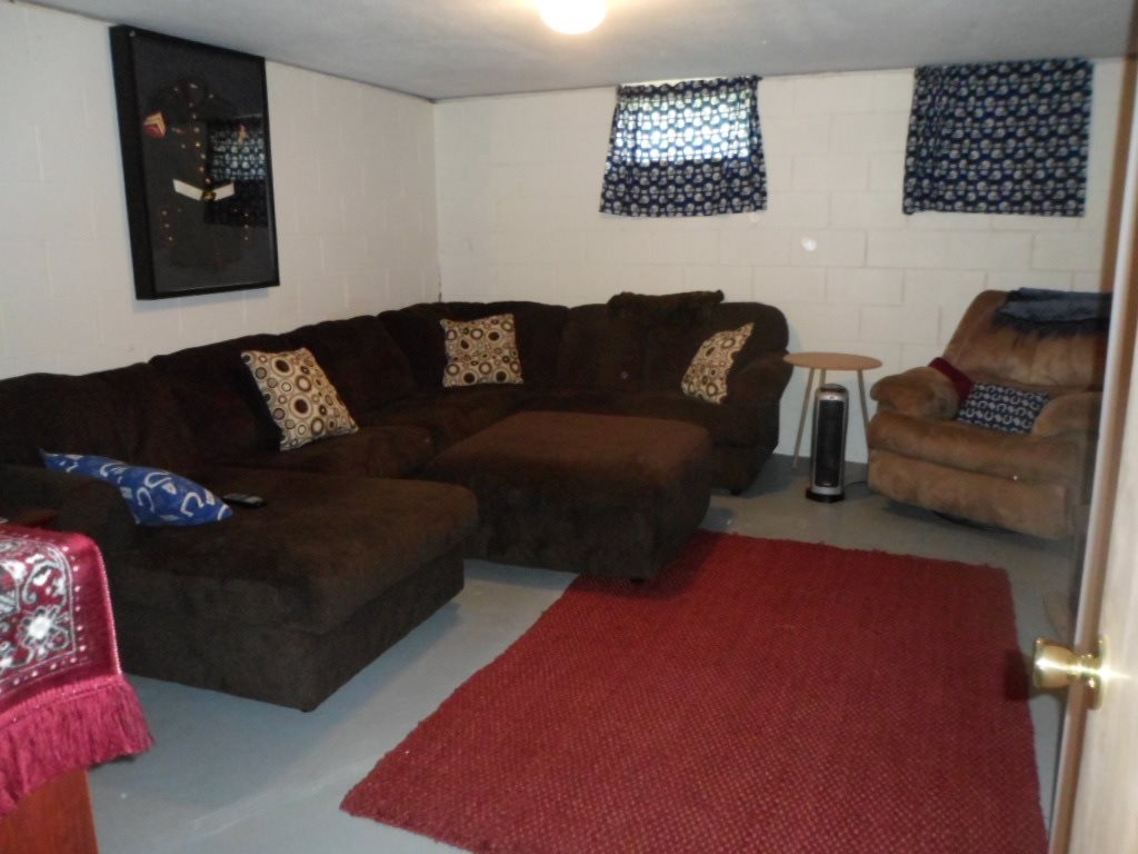 612 E Walnut, Akron, IN 46910 photo 9