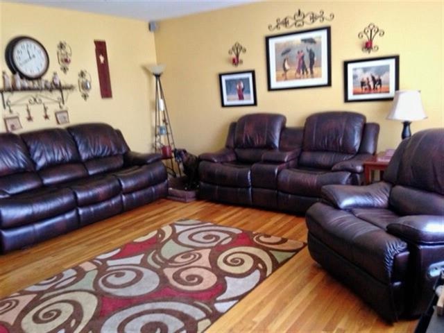 612 E Walnut, Akron, IN 46910 photo 2