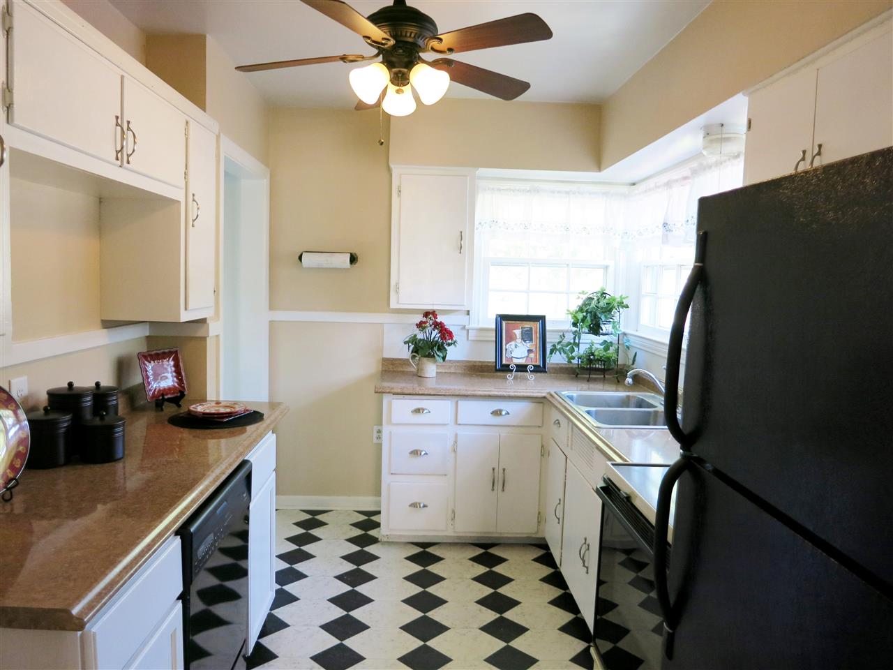 3910 Pollack Ave, Evansville, IN 47714 photo 9