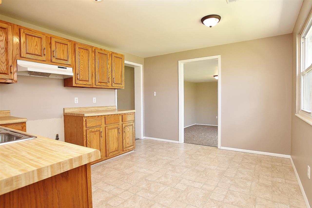 612 Park Meadow Dr, Ligonier, IN 46767 photo 7