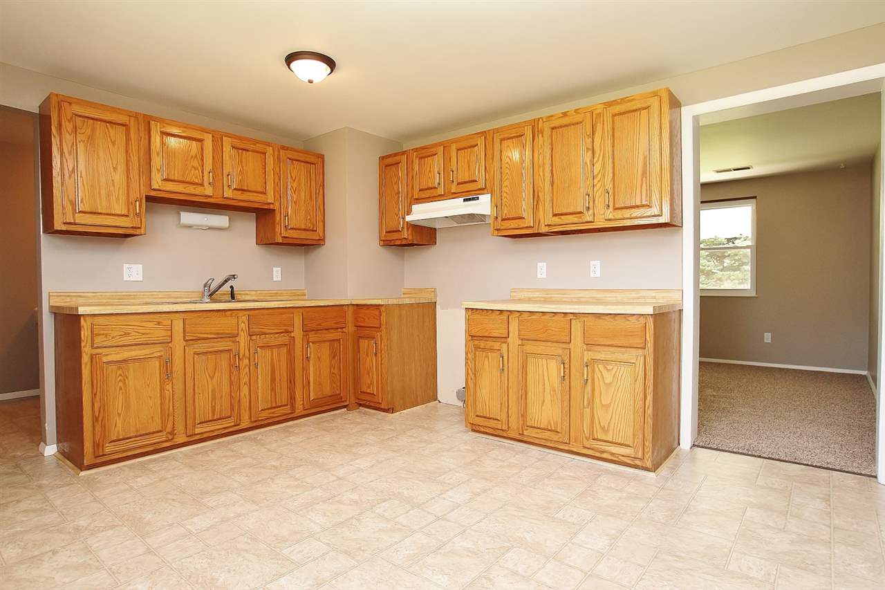 612 Park Meadow Dr, Ligonier, IN 46767 photo 5