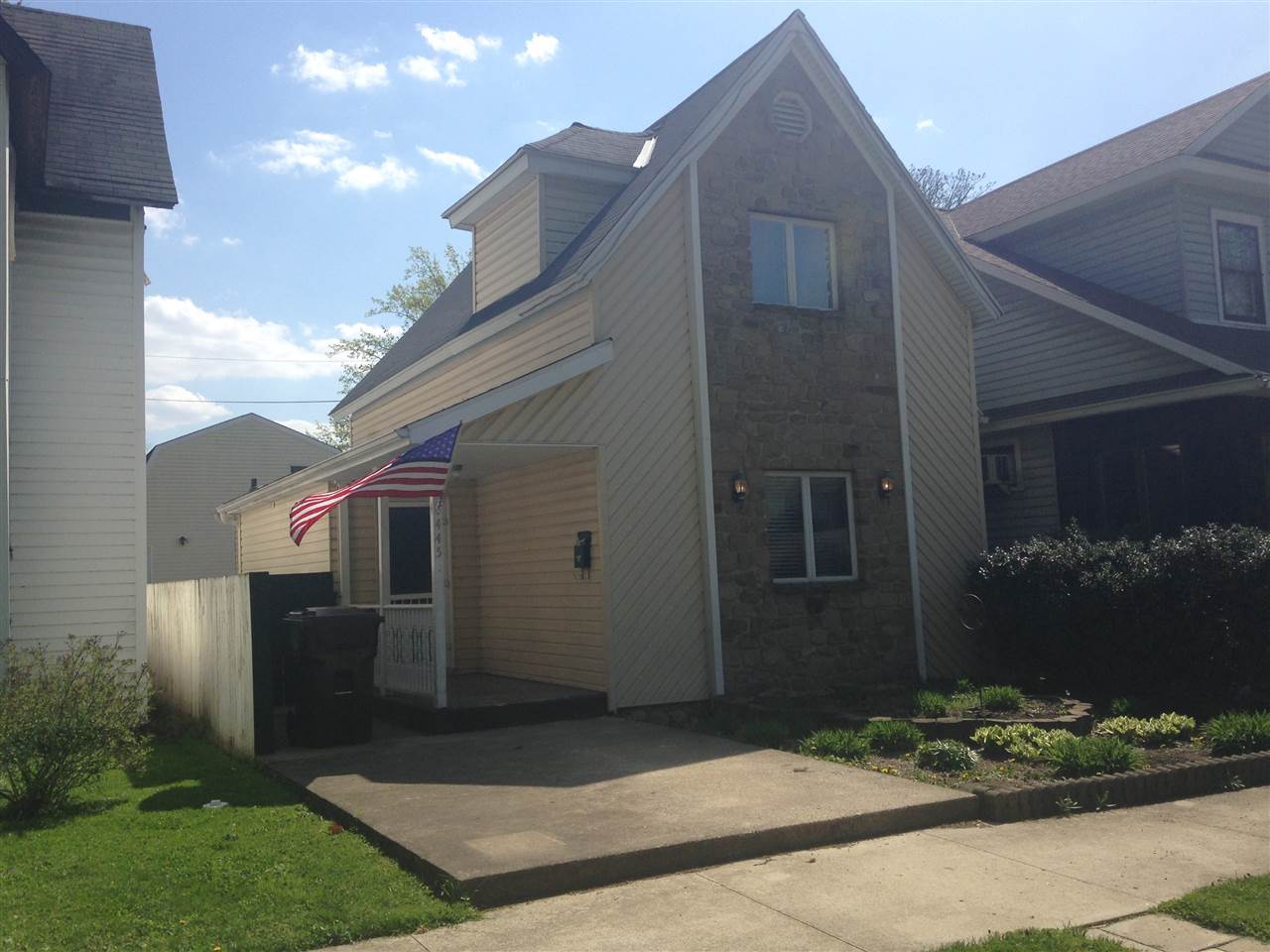 445 W Hill St, Wabash, IN 46992 photo 1