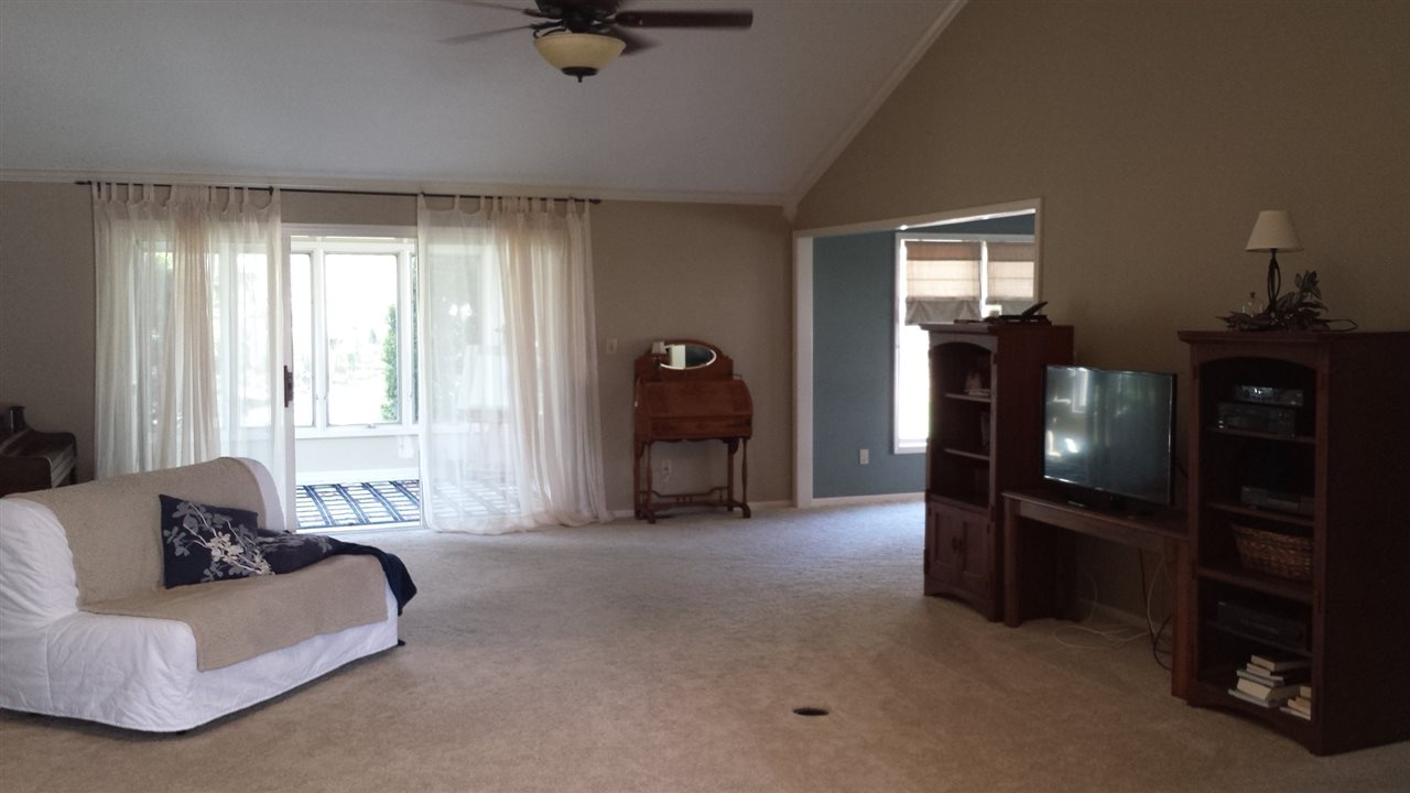 10519 Bay Bridge Rd, Fort Wayne, IN 46845 photo 2