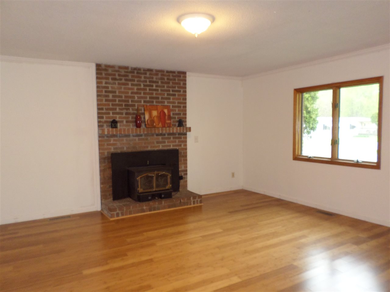 1710 Park St, Huntington, IN 46750 photo 2