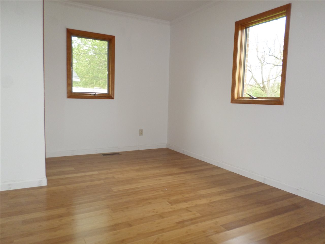 1710 Park St, Huntington, IN 46750 photo 10