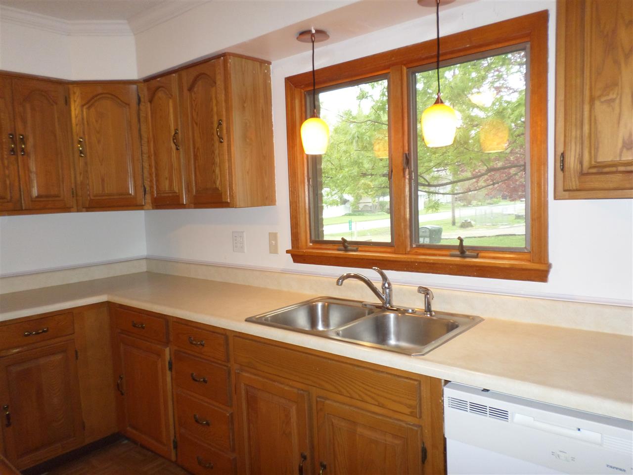 1710 Park St, Huntington, IN 46750 photo 13