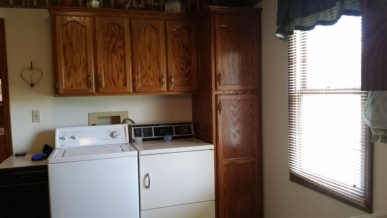 451 N 300 W, Washington, IN 47501 photo 8
