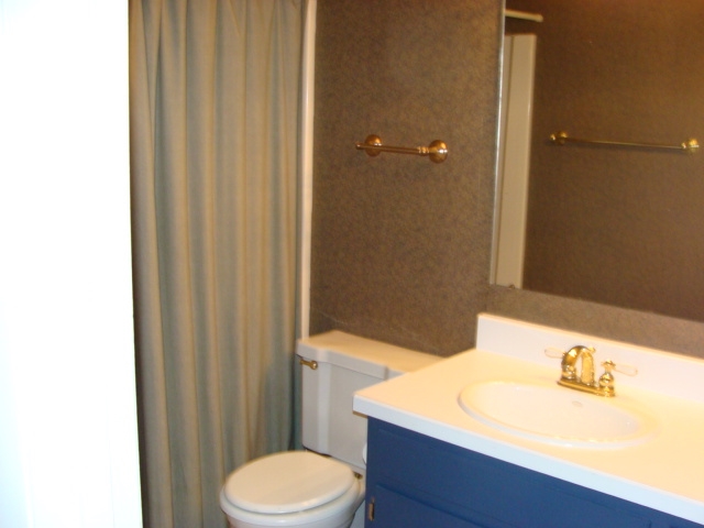 7712 Imperial Plaza Dr, Fort Wayne, IN 46835 photo 4