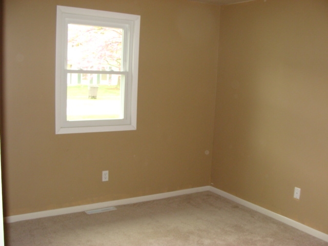 7712 Imperial Plaza Dr, Fort Wayne, IN 46835 photo 6