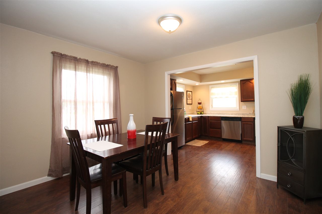 513 W 30th St, Marion, IN 46953 photo 7
