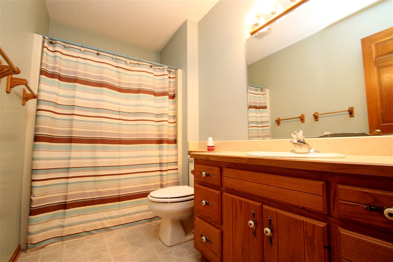 1202 Canterbury Dr, Decatur, IN 46733 photo 26