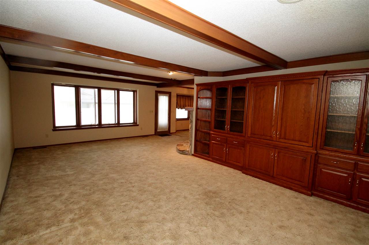 1202 Canterbury Dr, Decatur, IN 46733 photo 13