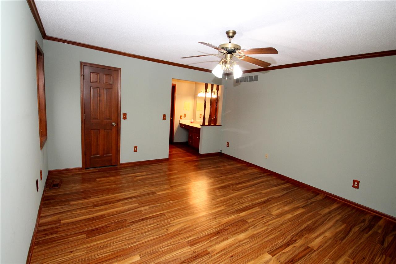 1202 Canterbury Dr, Decatur, IN 46733 photo 17
