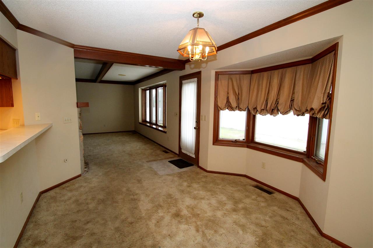 1202 Canterbury Dr, Decatur, IN 46733 photo 10
