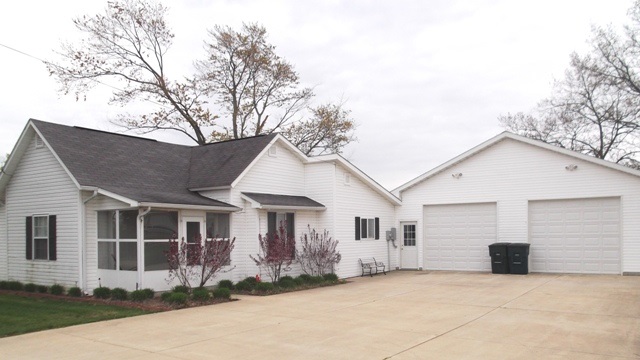 115 E Fuson Rd, Muncie, IN 47302 photo 1