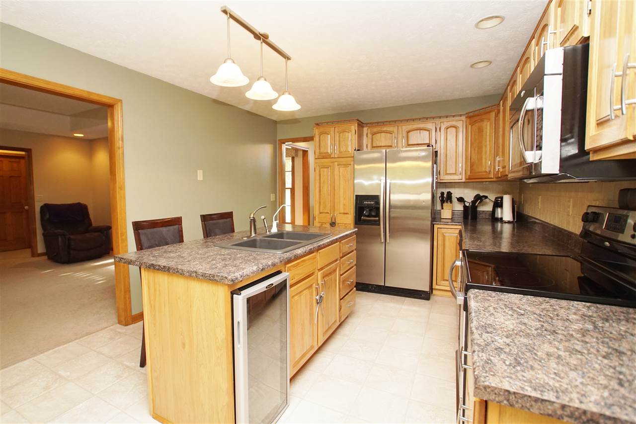 377 Scarlet Dr, Greentown, IN 46936 photo 4