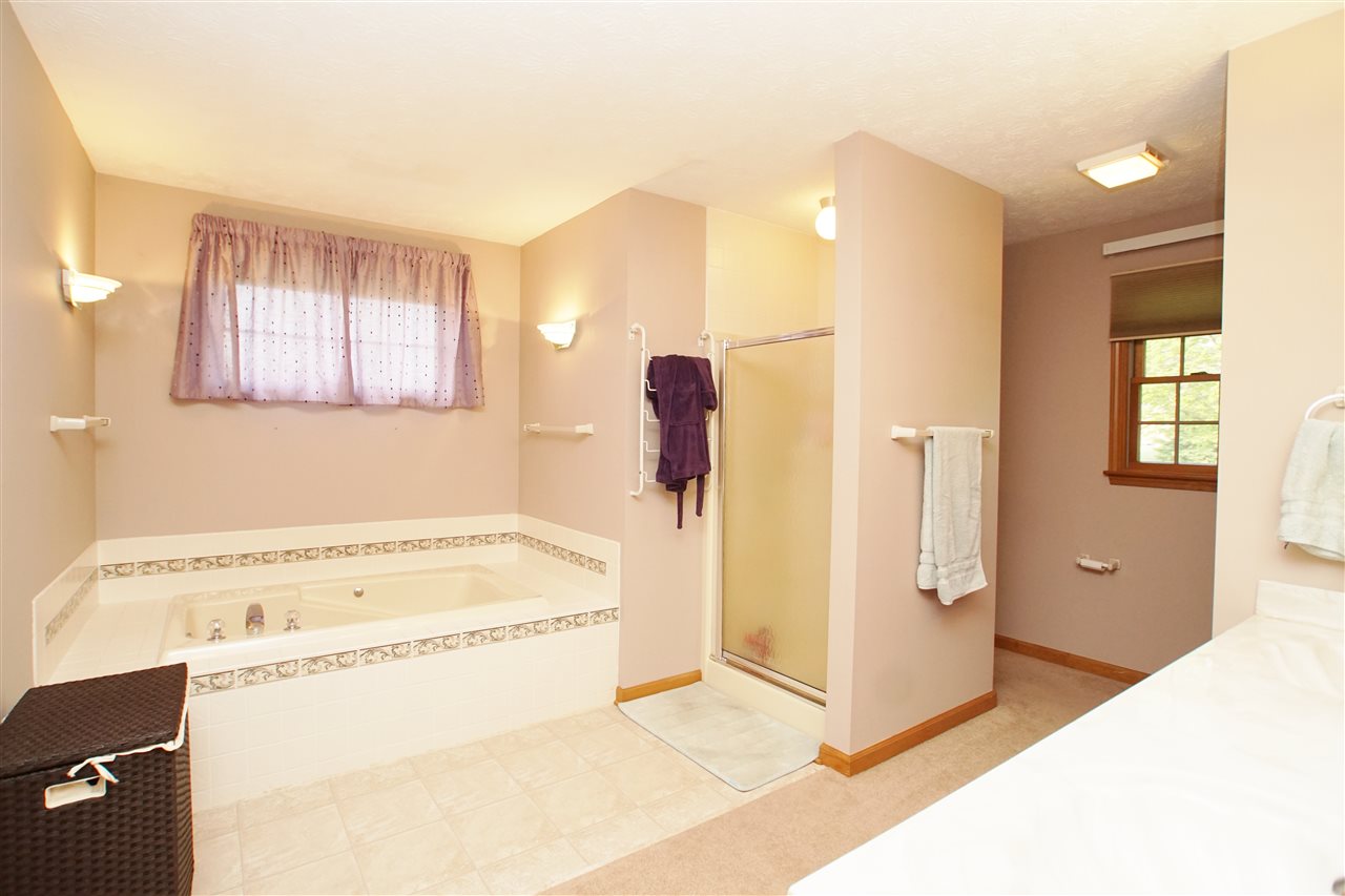 377 Scarlet Dr, Greentown, IN 46936 photo 12