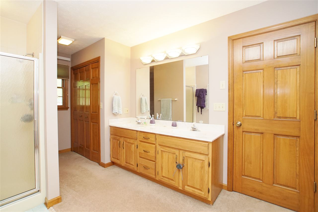 377 Scarlet Dr, Greentown, IN 46936 photo 11